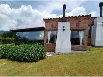 CASA CAMPESTRE ESTILO MEXICANO - VIA SAN PEDRO DE LOS MILAGROS