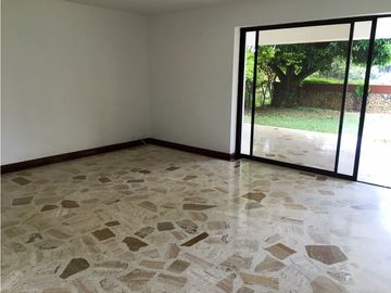 Venta o Alquiler Casa en Condominio Ciudad Jardín Sur de Cali