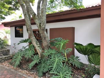Venta o Alquiler Casa en Condominio Ciudad Jardín Sur de Cali