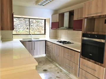 Venta o Alquiler Casa en Condominio Ciudad Jardín Sur de Cali