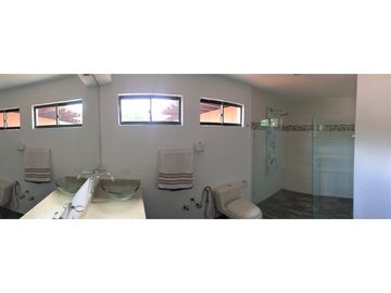 Venta o Alquiler Casa en Condominio Ciudad Jardín Sur de Cali