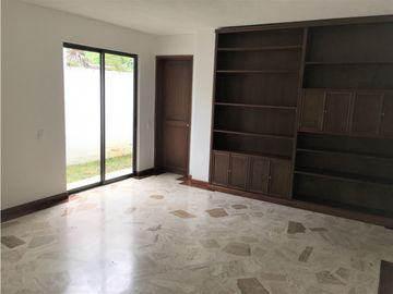 Venta o Alquiler Casa en Condominio Ciudad Jardín Sur de Cali