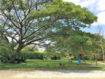 Venta o Alquiler Casa en Condominio Ciudad Jardín Sur de Cali