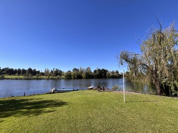Casa en  Venta al agua en Los Castores, Nordelta