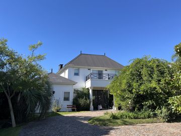 Casa en  Venta al agua en Los Castores, Nordelta