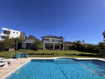 Casa en  Venta al agua en Los Castores, Nordelta