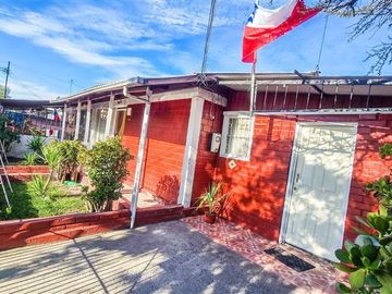 Casa en Venta en Avenida Central con Los Jazmines