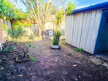 Casa en Venta en Avenida Central con Los Jazmines