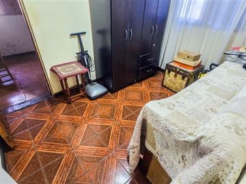 Casa en Venta en Avenida Central con Los Jazmines