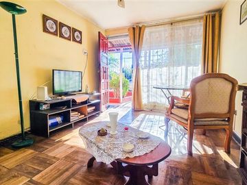 Casa en Venta en Avenida Central con Los Jazmines