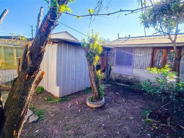 Casa en Venta en Avenida Central con Los Jazmines
