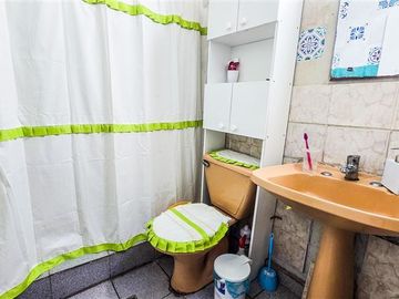Casa en Venta en Avenida Central con Los Jazmines