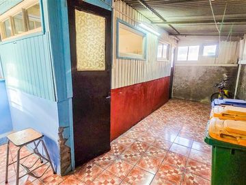 Casa en Venta en Avenida Central con Los Jazmines