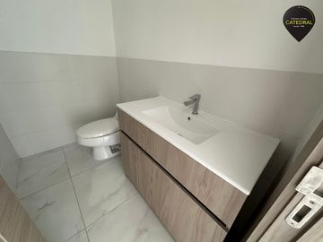 Local de venta en Kennedy Norte – código:21386