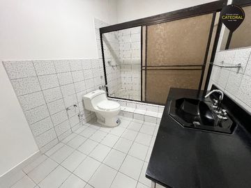 Casa de venta en Urb Los Lagos - Samborondon  – código:21372