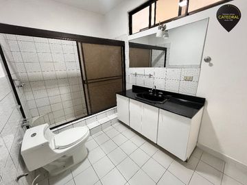 Casa de venta en Urb Los Lagos - Samborondon  – código:21372