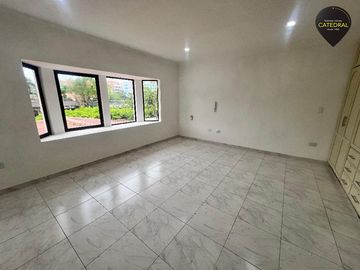 Casa de venta en Urb Los Lagos - Samborondon  – código:21372
