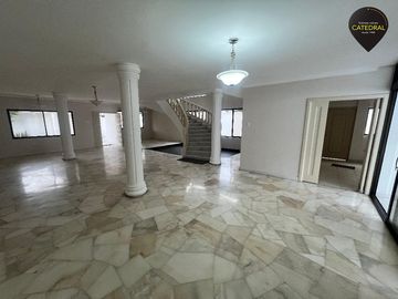 Casa de venta en Urb Los Lagos - Samborondon  – código:21372