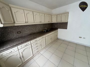 Casa de venta en Urb Los Lagos - Samborondon  – código:21372