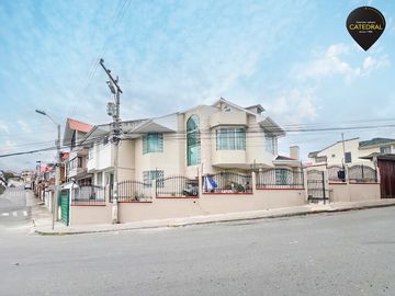 Casa de venta en Miraflores  – código:20955