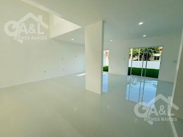 Casa Venta Recamara Planta Baja Fraccionamiento Las Palmas