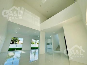 Casa Venta Recamara Planta Baja Fraccionamiento Las Palmas