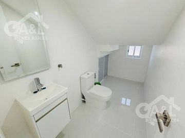 Casa Venta Recamara Planta Baja Fraccionamiento Las Palmas