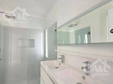 Casa Venta Recamara Planta Baja Fraccionamiento Las Palmas