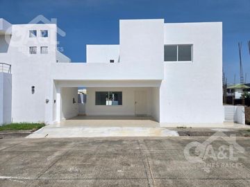 Casa Venta Recamara Planta Baja Fraccionamiento Las Palmas