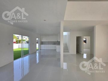 Casa Venta Recamara Planta Baja Fraccionamiento Las Palmas