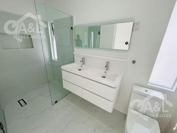 Casa Venta Recamara Planta Baja Fraccionamiento Las Palmas