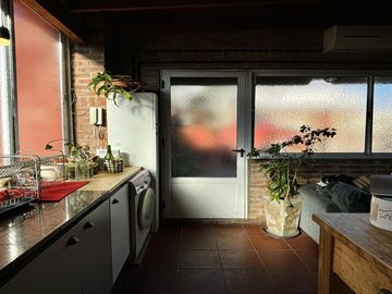 Depto.tipo casa de 6 ambientes en Venta en Parque centenario