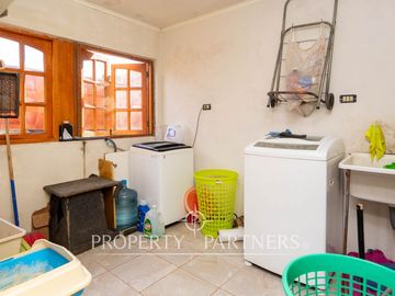 Casa en venta en Pirque: amplios espacios, piscina y gran quincho