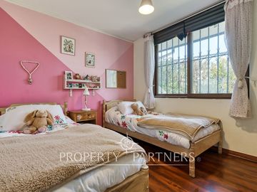 Linda casa en barrio tranquilo y a pasos del colegio Manquehue