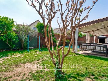 Linda casa en barrio tranquilo y a pasos del colegio Manquehue