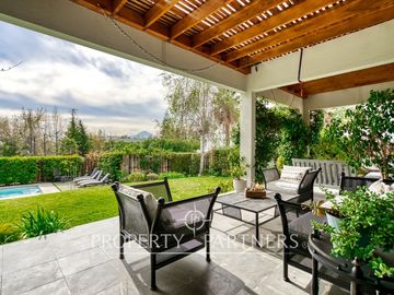 En venta casa en condominio de 4 casas ubicada en privilegiado sector de La Reina alta!