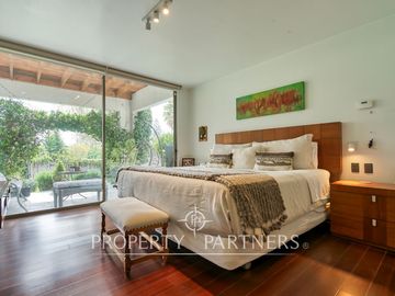 En venta casa en condominio de 4 casas ubicada en privilegiado sector de La Reina alta!