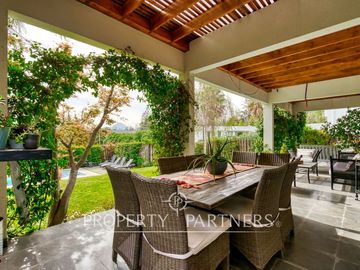En venta casa en condominio de 4 casas ubicada en privilegiado sector de La Reina alta!