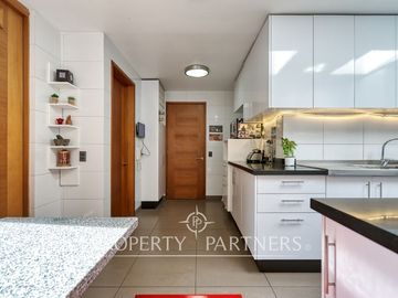 En venta casa en condominio de 4 casas ubicada en privilegiado sector de La Reina alta!