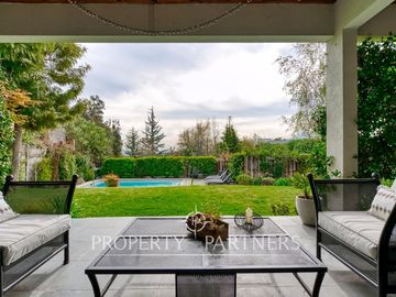 En venta casa en condominio de 4 casas ubicada en privilegiado sector de La Reina alta!