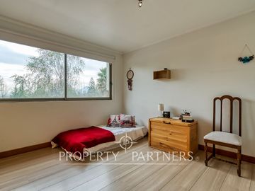 En venta casa en condominio de 4 casas ubicada en privilegiado sector de La Reina alta!