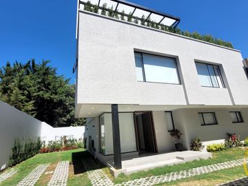 Casa en venta 4 habitaciones a estrenar | sector Tumbaco