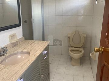 Casa en Venta en Toluca, casa ubicada en privada en la  colonia Santa Maria de las Rosas