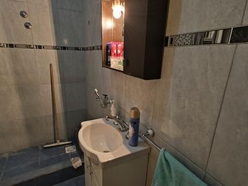 Casa en  venta en Isidro Casanova