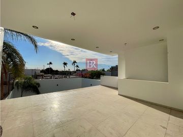 CASA EN VENTA EN COL. ZONA NORTE. CD. OBREGÓN, SONORA