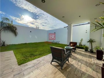 CASA EN VENTA EN COL. ZONA NORTE. CD. OBREGÓN, SONORA