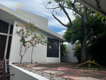 CASA EN VENTA COL. UNIDAD NACIONAL CD MADERO