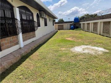 VENTA DE CASA EN AGUADULCE, INCLUYE PANELES SOLARES Y MUCHO AHORRO