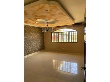 VENTA DE CASA EN AGUADULCE, INCLUYE PANELES SOLARES Y MUCHO AHORRO