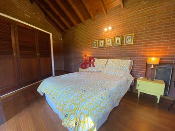 CODIGO 707 - CASA EN ALQUILER TEMPORARIO - ZONA GOLF -  PINAMAR - 4 HABITACIONES